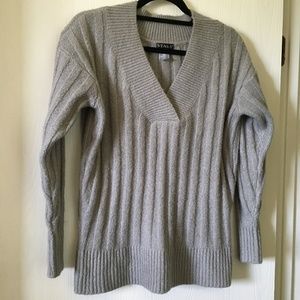 VENUS grey sweater. Size M.